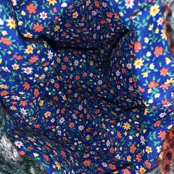 Handmade Colorful Crochet Knit Drawing Handbag - Picture 16 of 16